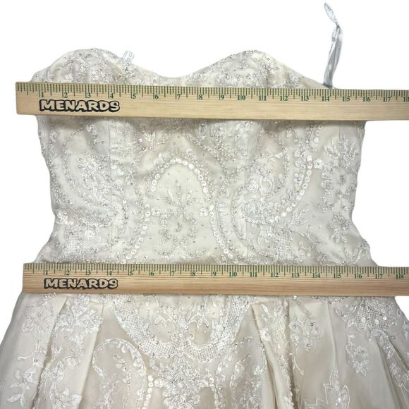 Oleg Cassini Beaded Lace Tulle Strapless Wedding Gown Formal Size 10 - Picture 8 of 11